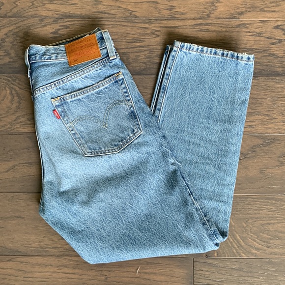 Levi’s 501  Straight, Distressed - Picture 2 of 9